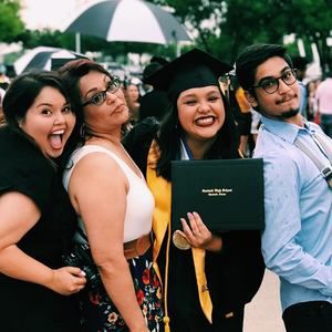 Meet your Posher, Juana